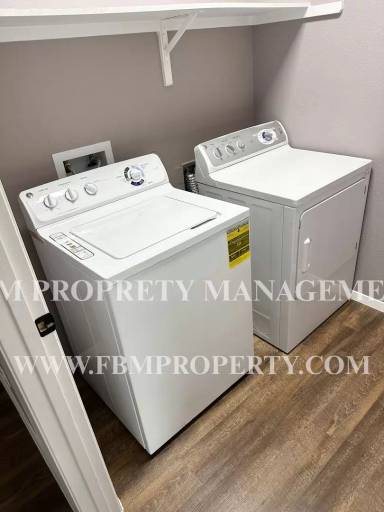 Main picture of 427 Jannie St