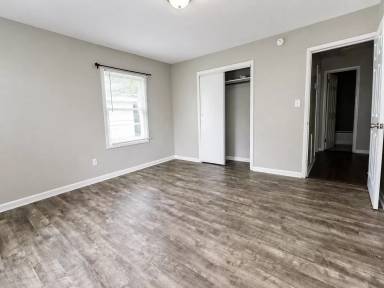 Main picture of 167 2nd St SE