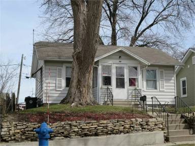 Main picture of 718 Upton Ave