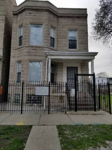Main picture of 6620 S Saint Lawrence Ave