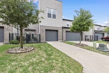 Main picture of 3911 W.S. Phillips Pkwy