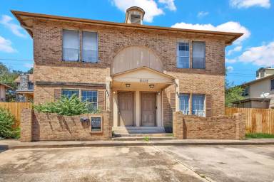 Main picture of 8112 Sonnet Ave