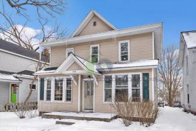 Main picture of 636 Livingston Ave NE