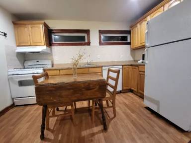 Main picture of 803 Irwin Ave