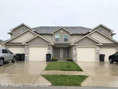 Main picture of Traditions Townhomes Apartments