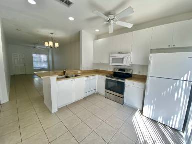 Main picture of 3280 Lindsey Ln