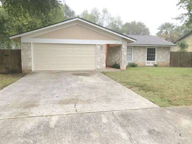 Main picture of 6847 Spring Garden St