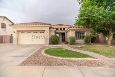 Main picture of 1735 E Bartlett Pl