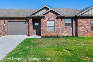 Main picture of 1728 Booker Cir