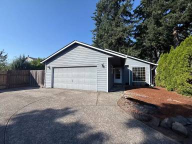 Main picture of 13843 SE Martins St