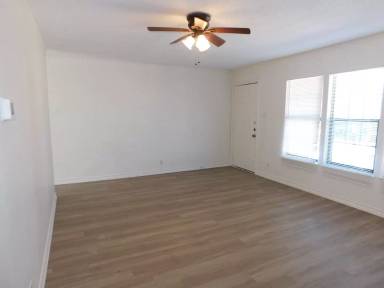 Main picture of 1002 Southwalk St