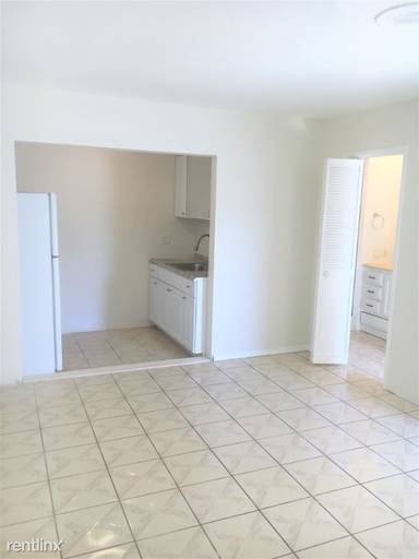 Main picture of 203 Avenida del Gado