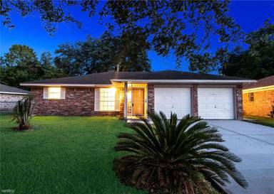 Main picture of 13651 Greenridge Dr