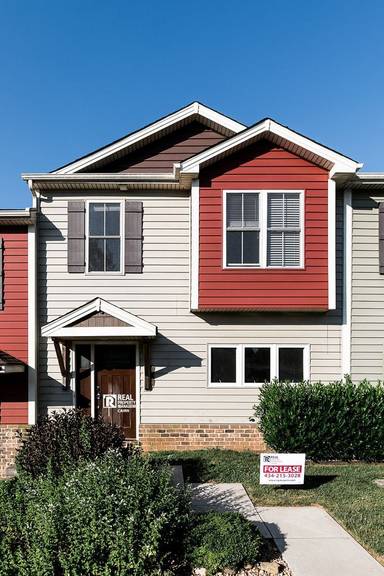Main picture of 1090 Commonwealth Cir