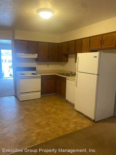 Main picture of 720 E Lincoln Trail Blvd