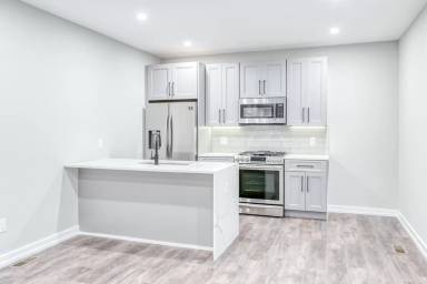Main picture of 2018 Spring Garden St