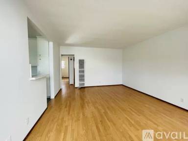 Main picture of 4020 W 137th St