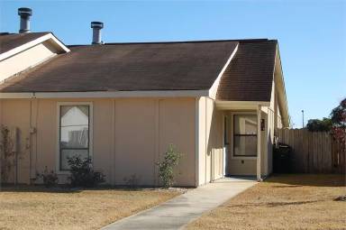 Main picture of 121 Brookhaven Cir