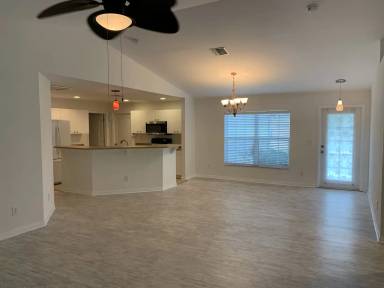 Main picture of 169 Blakely Ave S