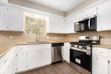 Main picture of 23918 Beaverwood Dr