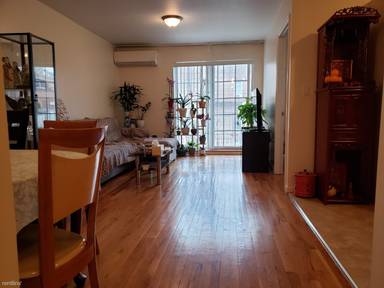 Main picture of 148 Bay 43rd St