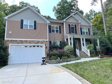 Main picture of 302 Brook Chase Ln