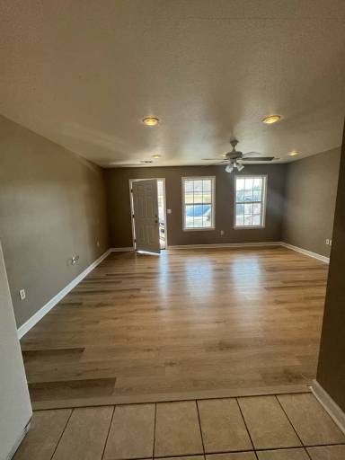 Main picture of 2216 Clark St