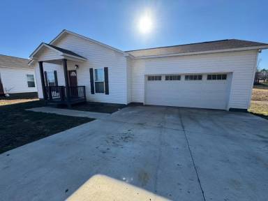 Main picture of 146 Gerald Bryant Rd