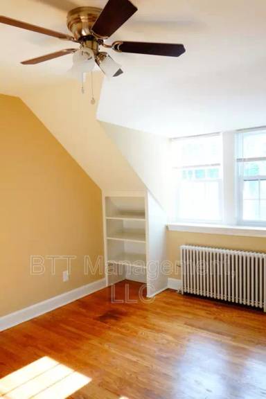 Main picture of 8109 Greenwood Ave