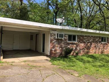 Main picture of 5903 Ellsworth Rd