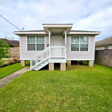 Main picture of 718 N Turnbull Dr