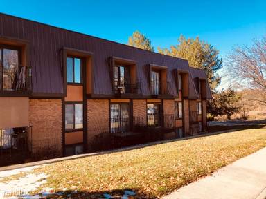 Main picture of 3233 Lakeside Dr