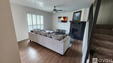 Main picture of 14 E Mountain Ln