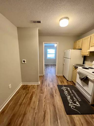 Main picture of 100 Carter Sells Rd