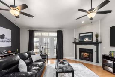 Main picture of 422 Winged Foot Dr