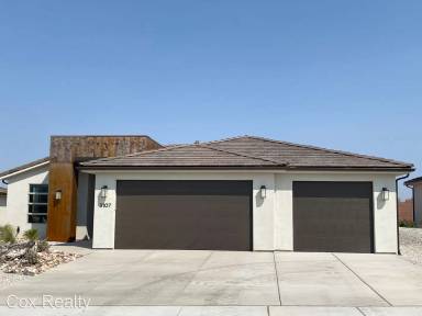 Main picture of 3107 E Lavatera Dr
