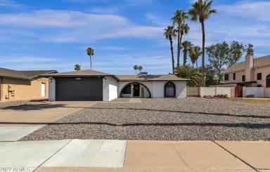 Main picture of 1226 W Barrow Dr