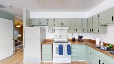Main picture of 903 W 11th St