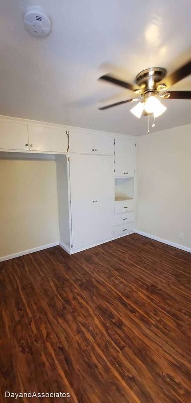 Main picture of 10629 1/2 S Vermont Ave