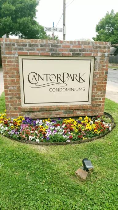 Main picture of 2105 Count Fleet Dr