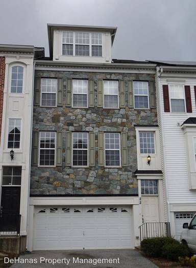 Main picture of 22 Lookout Dr