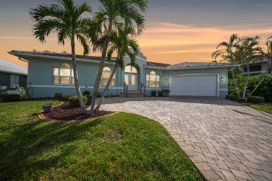 Main picture of 609 Zafra Ct