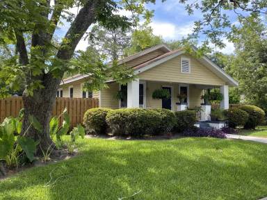 Main picture of 411 Forrest Ave