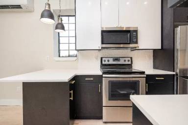 Main picture of 609 Communipaw Ave