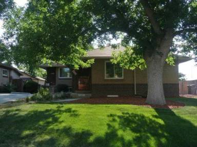 Main picture of 3679 Ivanhoe St