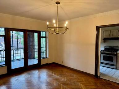 Main picture of 2552 Madison Rd