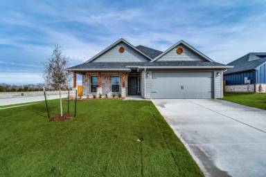 Main picture of 2913 Orchid Dr