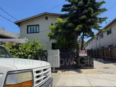 Main picture of 702 Vine St