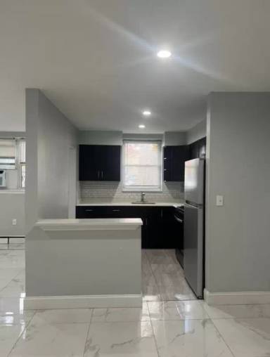 Main picture of 311 E Westfield Ave