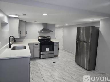 Main picture of 2753 S Saint Louis Ave